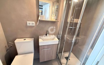 Property slide 10