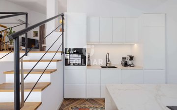 Property slide 16