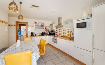 Property slide 21