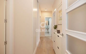 Property slide 32