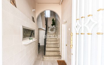 Property slide 32