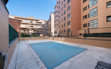 Property slide 32