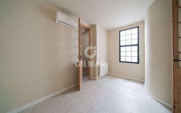 Property slide 18