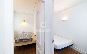 Property slide 32