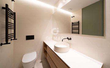 Property slide 32