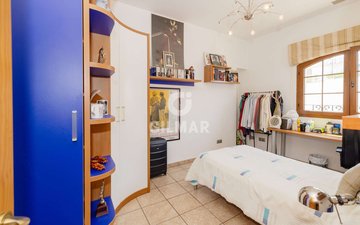 Property slide 48
