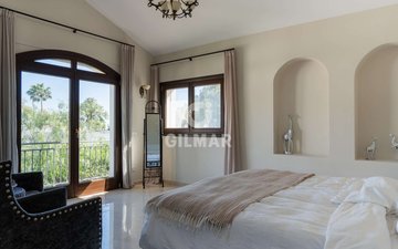 Property slide 17