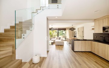 Property slide 17