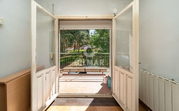 Property slide 7