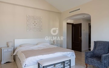 Property slide 18