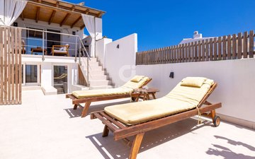 Property slide 32