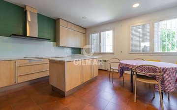Property slide 16