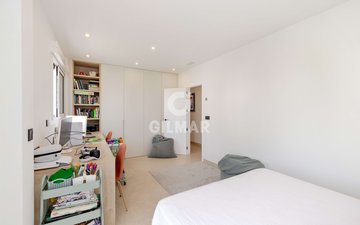 Property slide 43