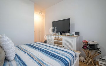 Property slide 14