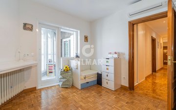 Property slide 22