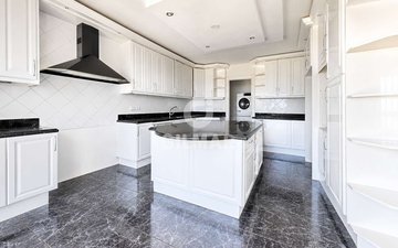 Property slide 22