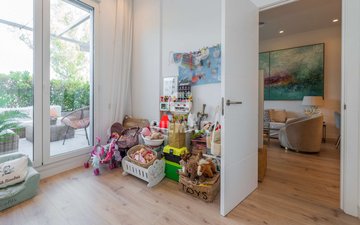 Property slide 18