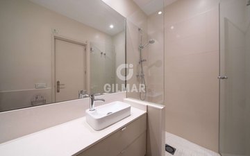 Property slide 32