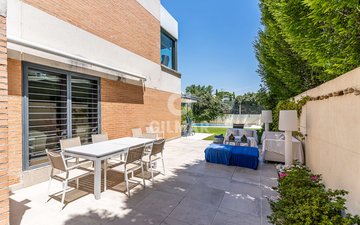 Property slide 31
