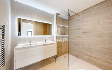 Property slide 25