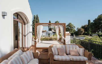Property slide 25