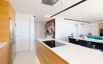 Property slide 32