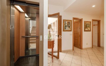 Property slide 18