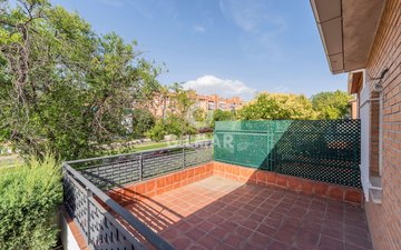Property slide 30