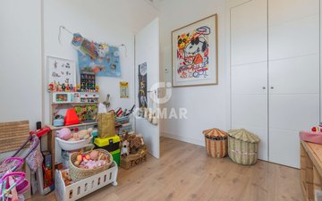 Property slide 20
