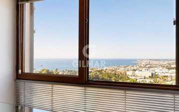 Property slide 25