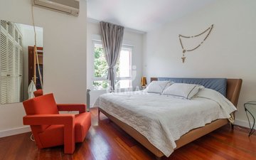 Property slide 18