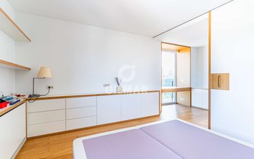 Property slide 10