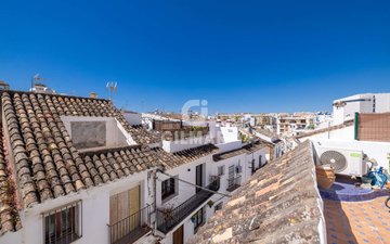 Property slide 24