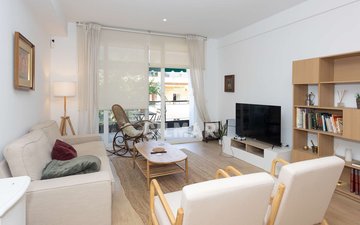 Property slide 32