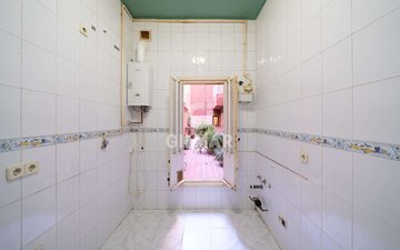Property slide 24