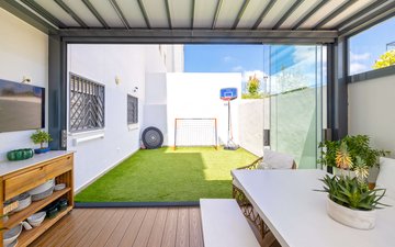 Property slide 21