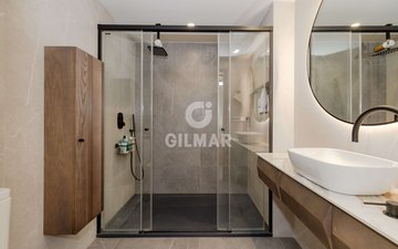 Property slide 17