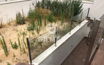 Property slide 10