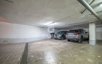 Property slide 32