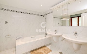 Property slide 31