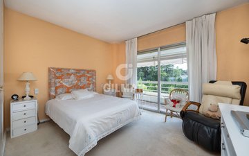 Property slide 14
