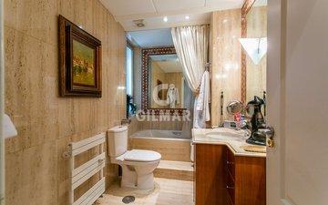 Property slide 32