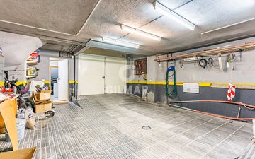 Property slide 32