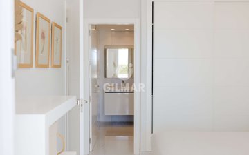 Property slide 22