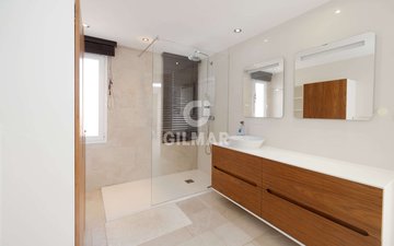 Property slide 29