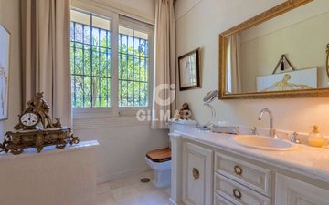 Property slide 16