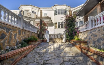 Property slide 34