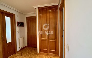Property slide 32