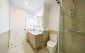 Property slide 32