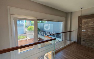Property slide 10